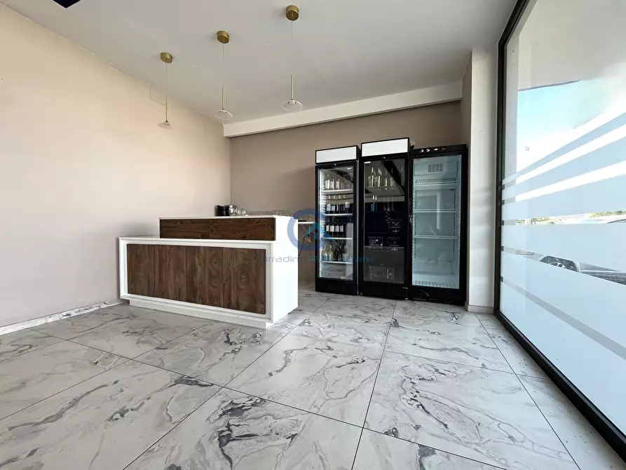 Immagine 5 di Locale commerciale in affitto  a Borgia