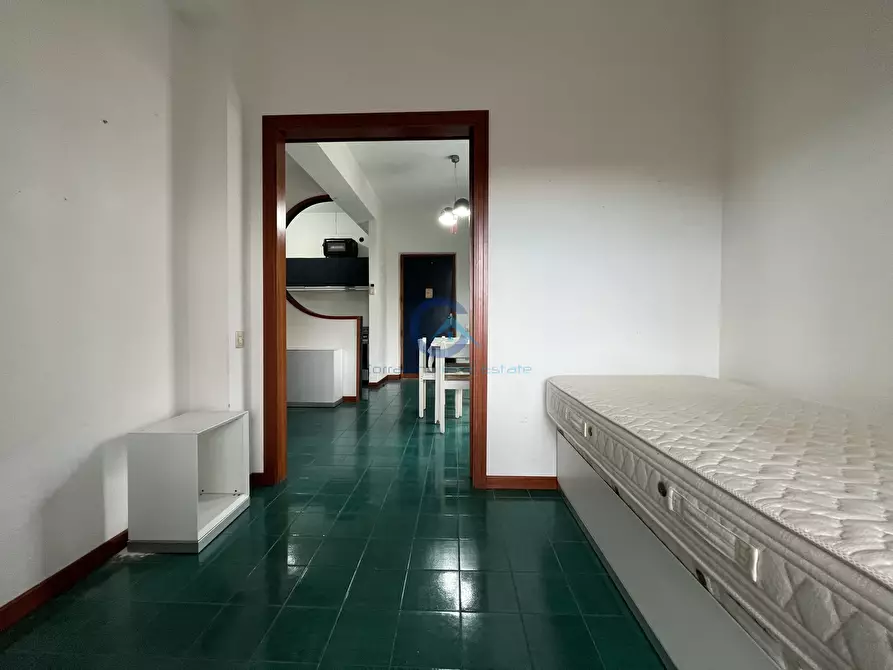 Immagine 8 di Trilocale in affitto  a Montauro