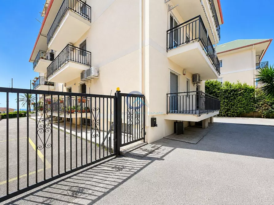 Immagine 36 di Quadrilocale in vendita  in Via Nino Gemelli 19 a Catanzaro