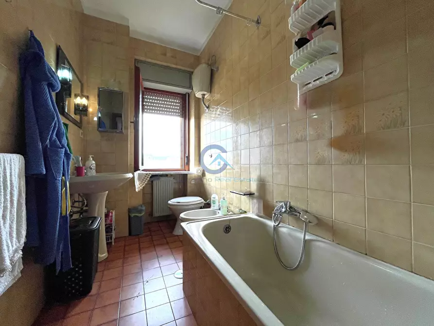 Immagine 9 di Trilocale in vendita  in Viale Crotone 6 a Catanzaro