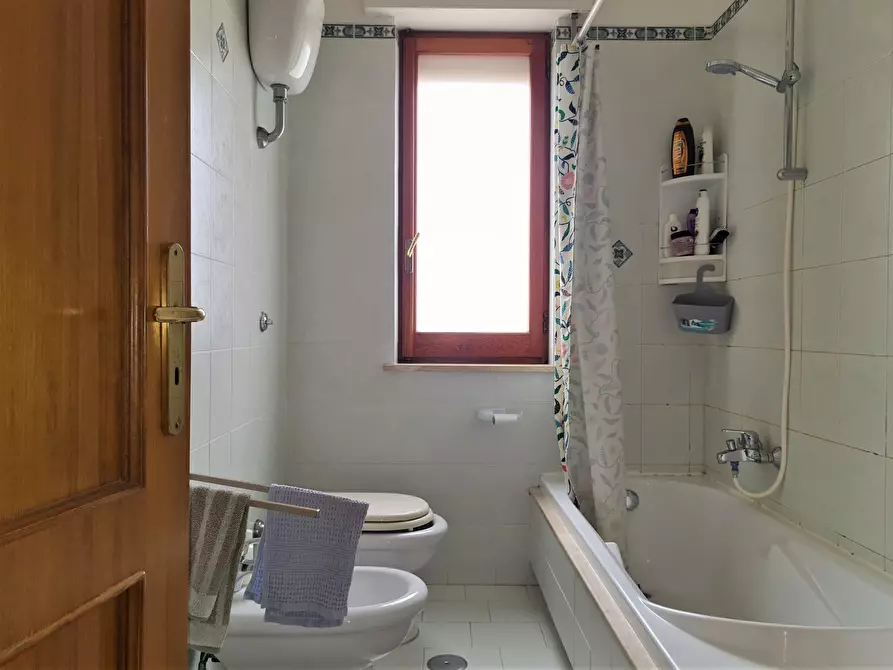 Immagine 7 di Stanza singola in affitto  a Catanzaro