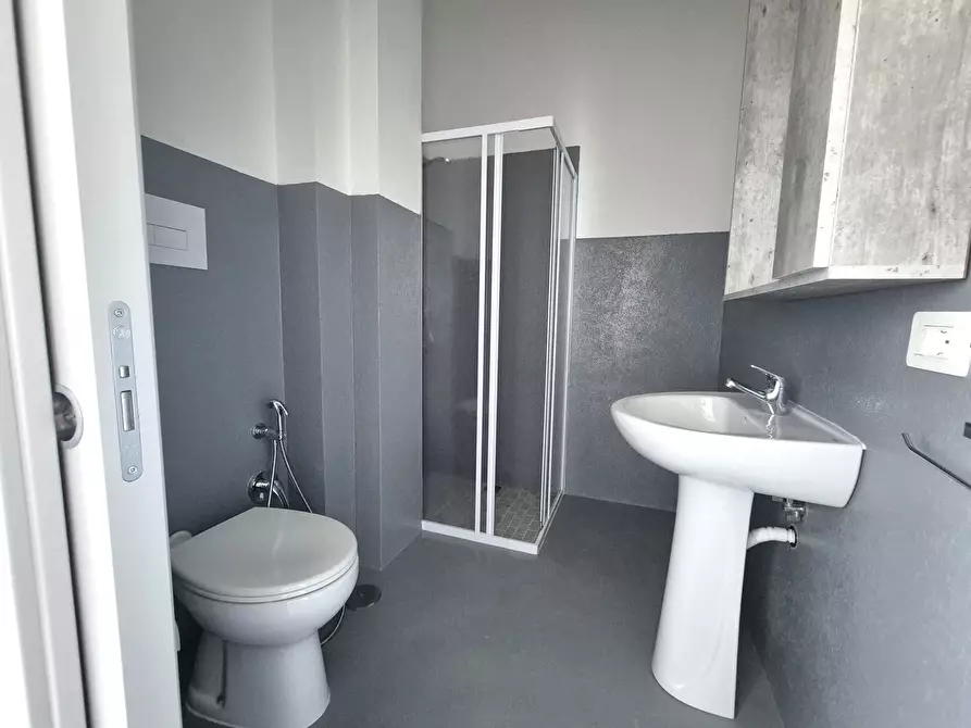 Immagine 13 di Stanza singola in affitto  a Catanzaro