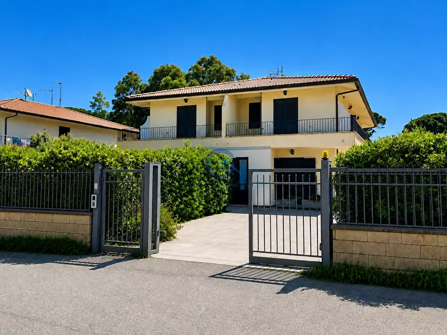 Immagine 1 di Casa bifamiliare in vendita  in Viale Nausicaa 111 a Borgia