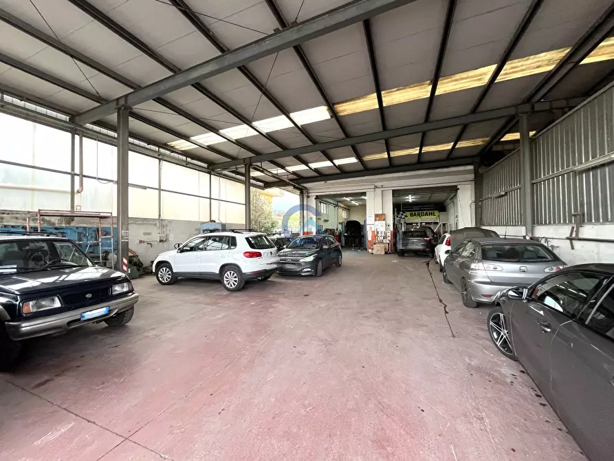 Immagine 1 di Laboratorio in affitto  in Strada Statale 106 Jonica 7 a Catanzaro