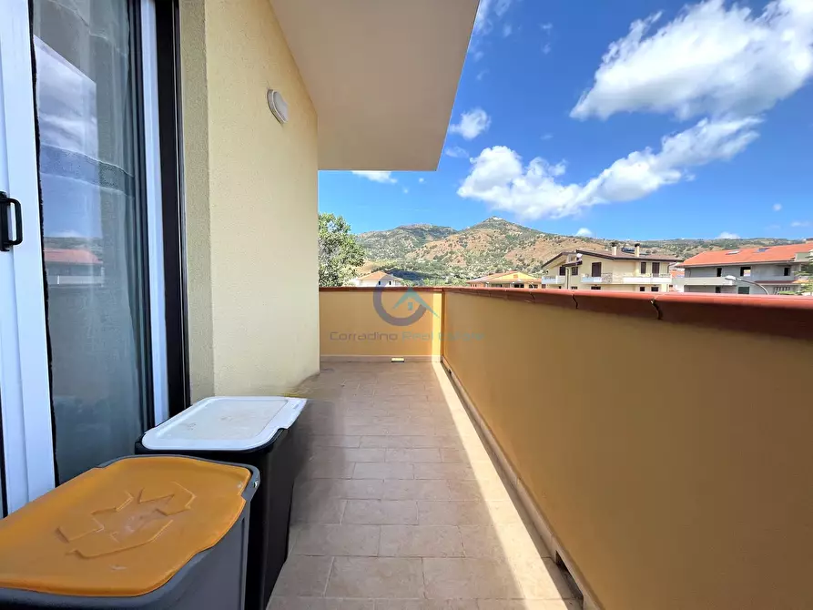 Immagine 10 di Attico in vendita  a Montepaone