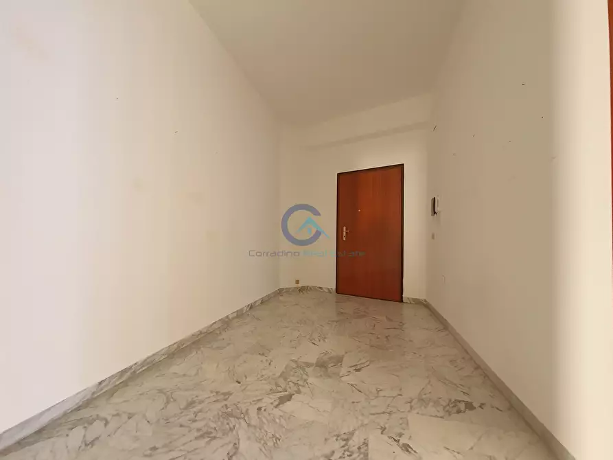 Immagine 21 di Pentalocale in vendita  in Viale dei Normanni 135 a Catanzaro