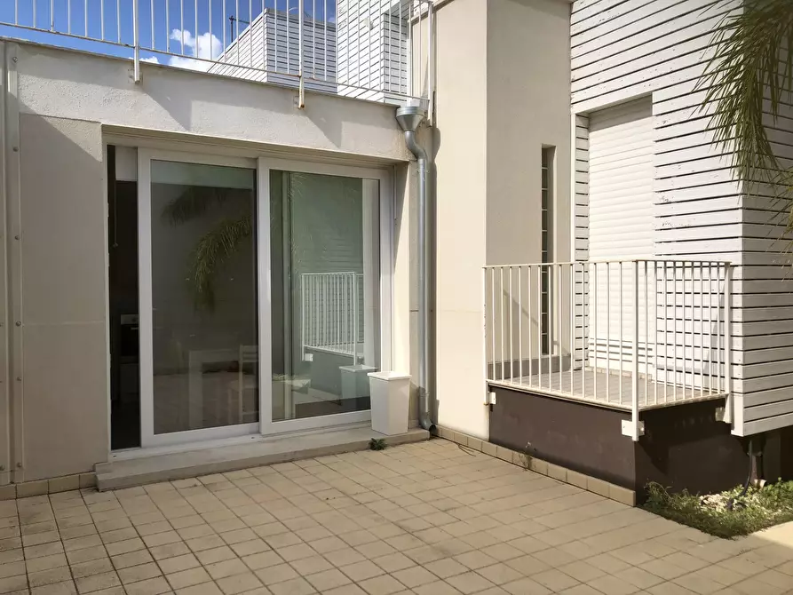 Immagine 12 di Villa in vendita  in VIA GELA a Siracusa