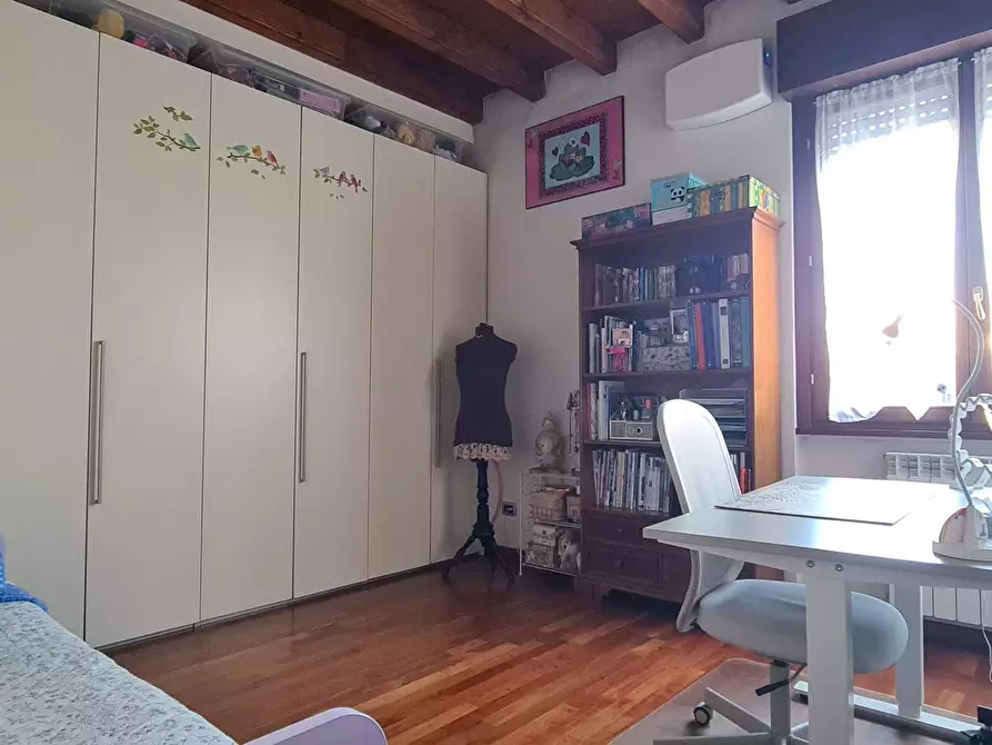 Immagine 11 di Pentalocale in vendita  in Via Rose di Sotto 36 a Brescia