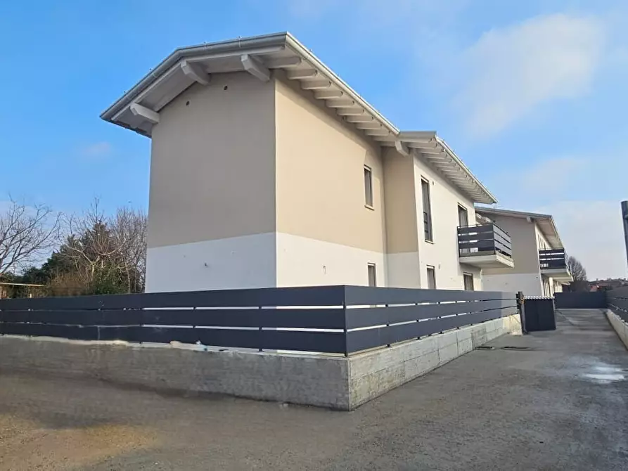 Immagine 4 di Trilocale in vendita  in VIA MATTEI a Nuvolera