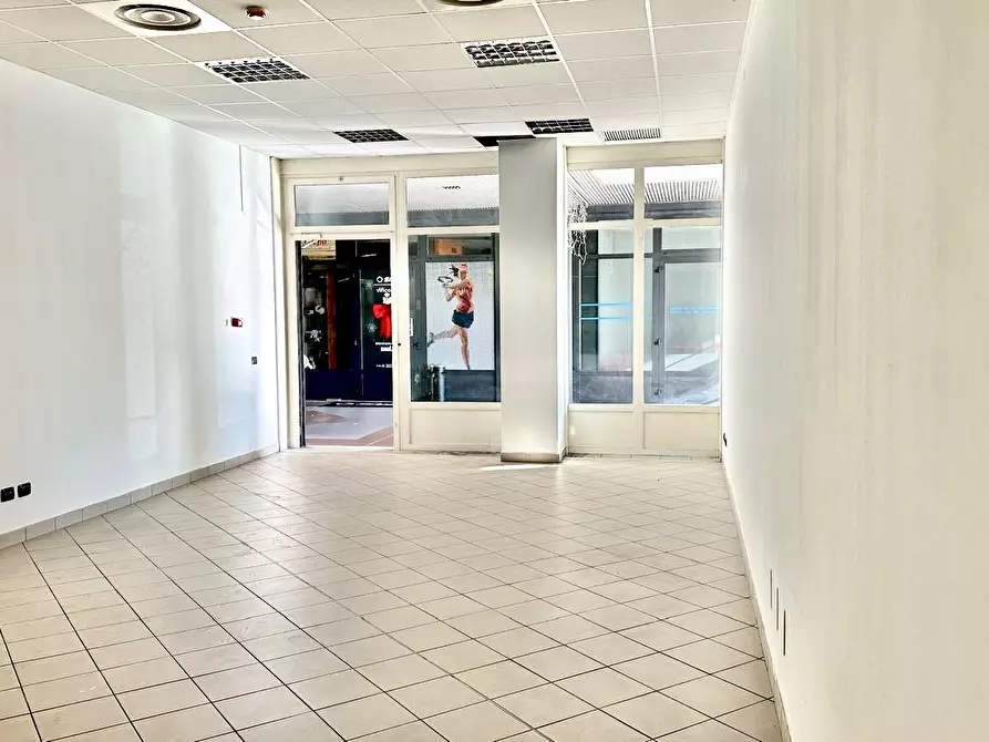 Immagine 1 di Locale commerciale in vendita  in Via Brescia 290 a Nave