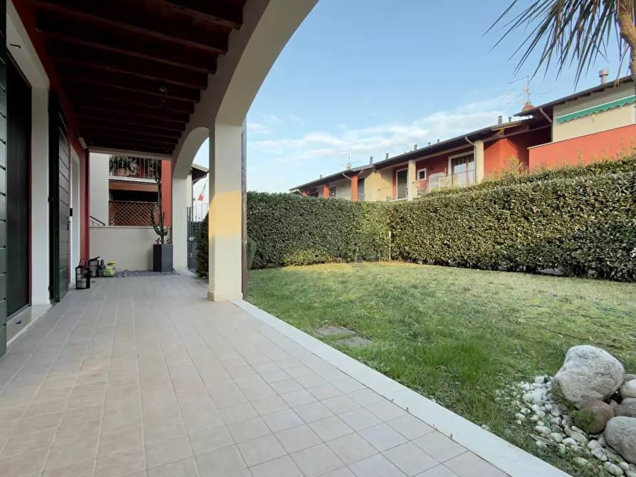 Immagine 1 di Quadrilocale in vendita  in Via Valtenesi a Muscoline