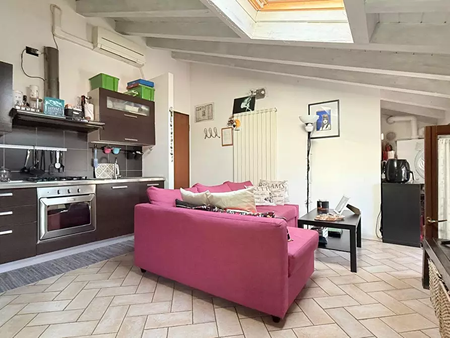 Immagine 1 di Bilocale in vendita  in Via IV Novembre a Villa Carcina