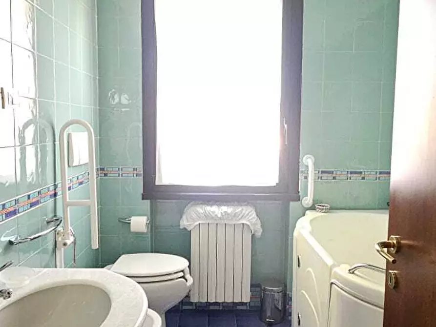 Immagine 22 di Trilocale in vendita  a Brescia