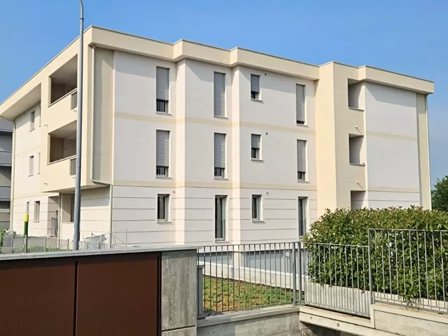 Immagine 1 di Quadrilocale in vendita  in VIA DON DAVIDE PINARDIN a Castel Mella