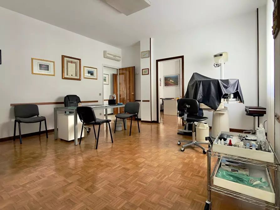 Immagine 7 di Quadrilocale in vendita  in Via Agostino Bassi 8 a Brescia
