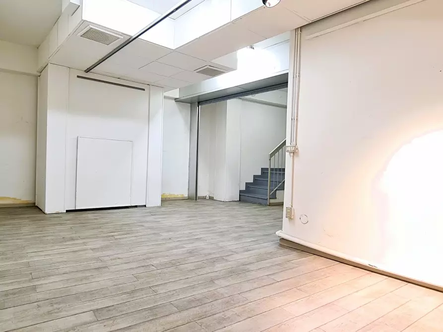 Immagine 10 di Locale commerciale in vendita  in CORSO PALESTRO 37/E a Brescia