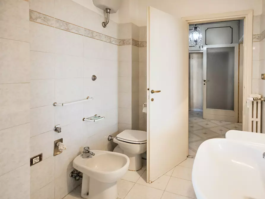 Immagine 29 di Bilocale in vendita  in Via Tiburtina 602 a Roma