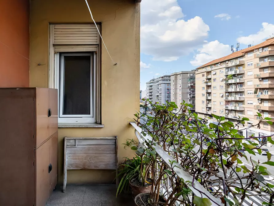 Immagine 19 di Bilocale in vendita  in Via Tiburtina 602 a Roma