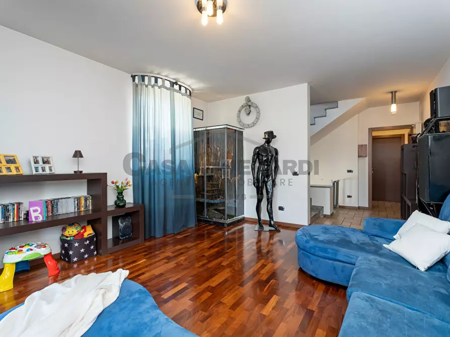 Immagine 5 di Trilocale in vendita  in Via XXV Aprile 1945 43 a Brembate Di Sopra