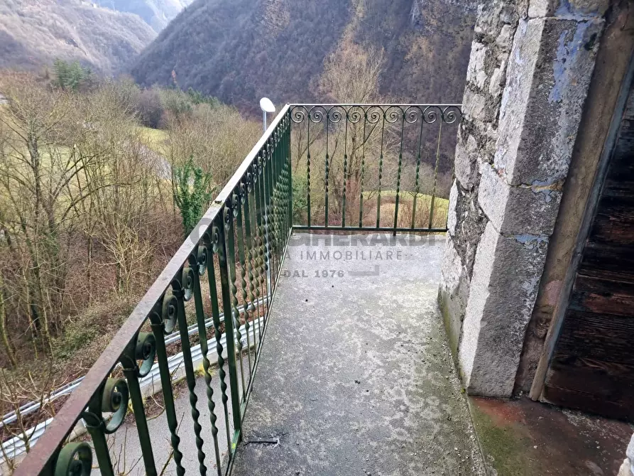 Immagine 8 di Rustico / casale in vendita  a Val Brembilla