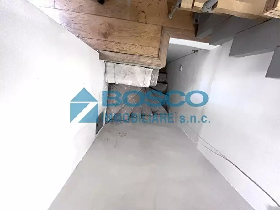 Immagine 11 di Loft/Open space in vendita  in Viale San Bartolomeo 199 a La Spezia