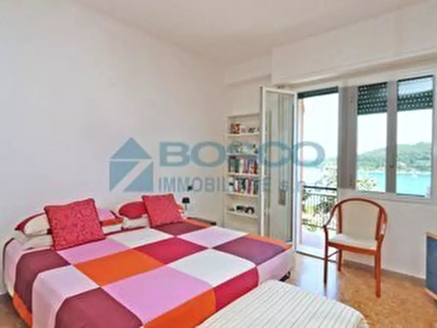 Immagine 14 di Trilocale in vendita  in Viottolo della Martina 5 a Portovenere