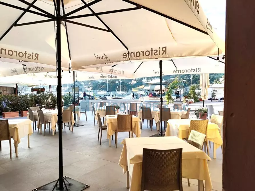 Immagine 13 di Bar / Ristorante in vendita  a Lerici