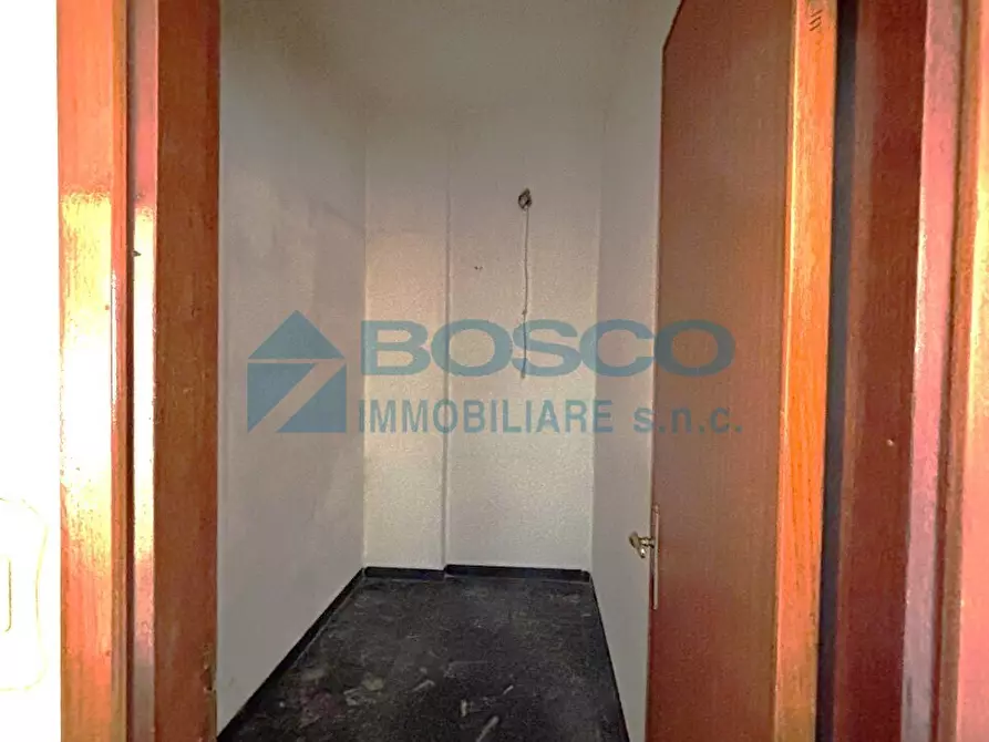 Immagine 12 di Quadrilocale in vendita  in Via Lunense a Carrara