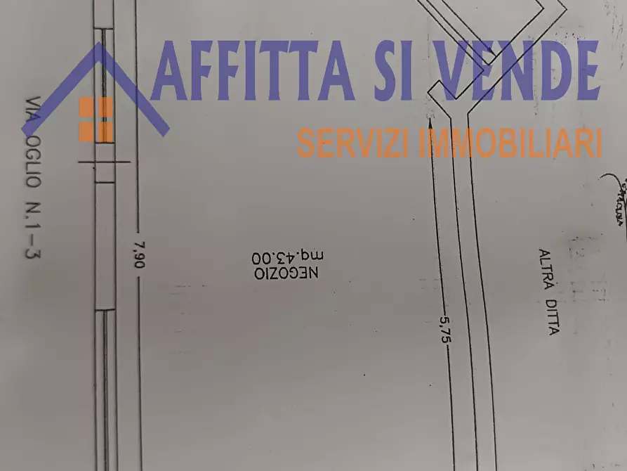 Immagine 15 di Locale commerciale in affitto  in Via Oglio 1 a Siracusa
