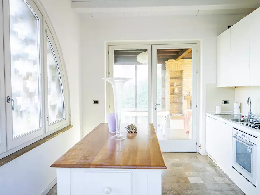 Immagine 32 di Villa in vendita  a Santa Maria Imbaro