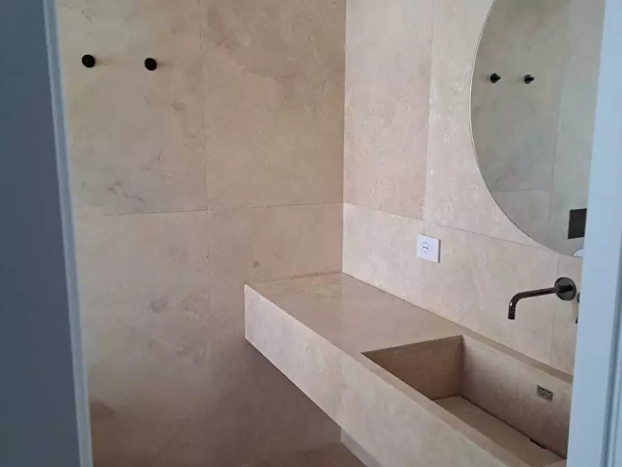 Immagine 13 di Trilocale in affitto  a Pescara