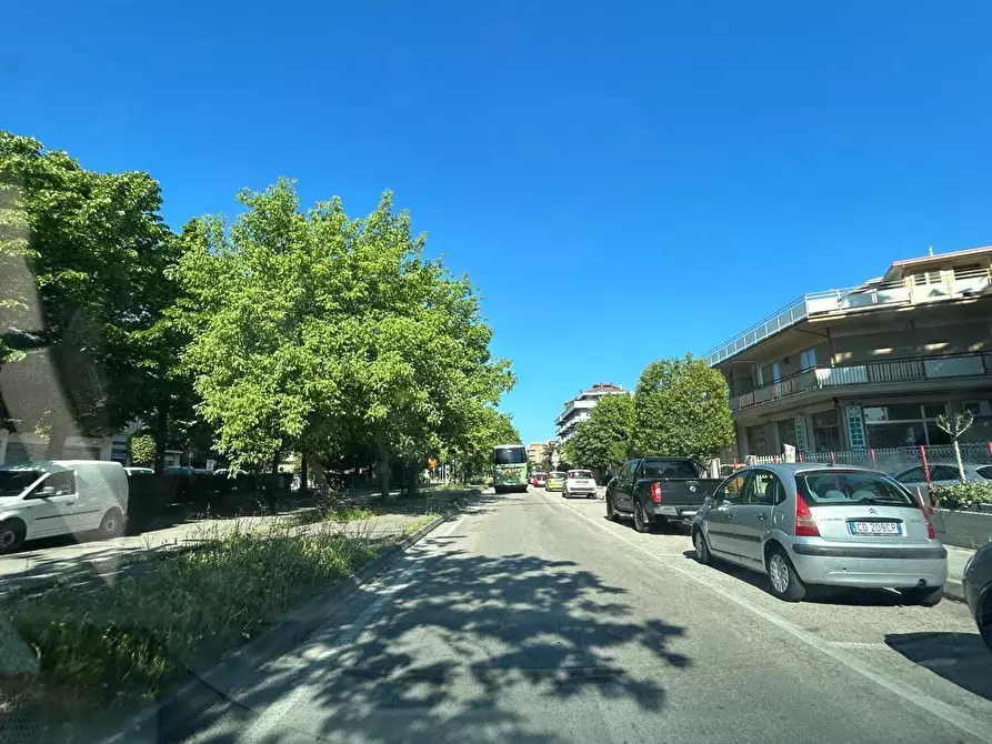 Immagine 1 di Villa in affitto  a Pescara
