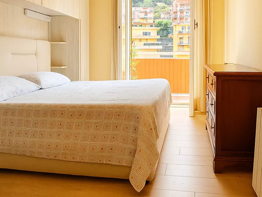 Immagine 4 di Bilocale in vendita  a Rapallo