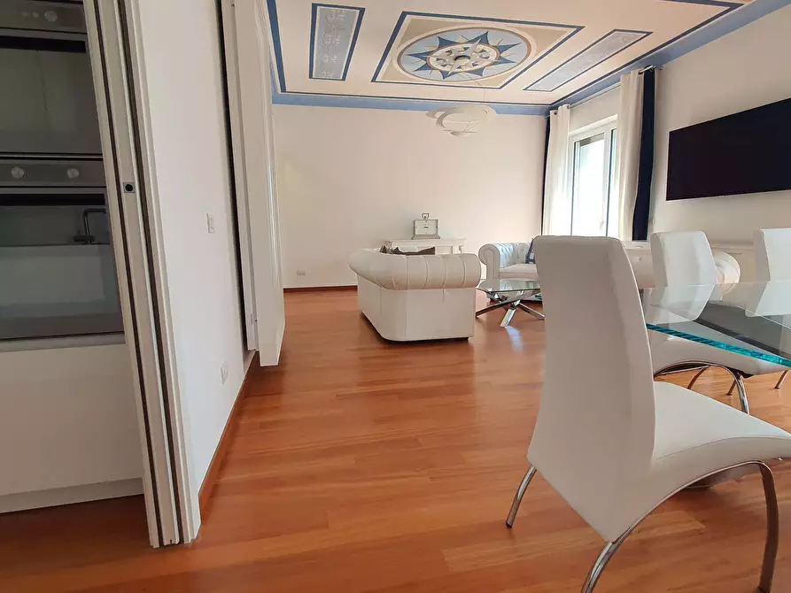 Immagine 10 di Attico in vendita  a Rapallo