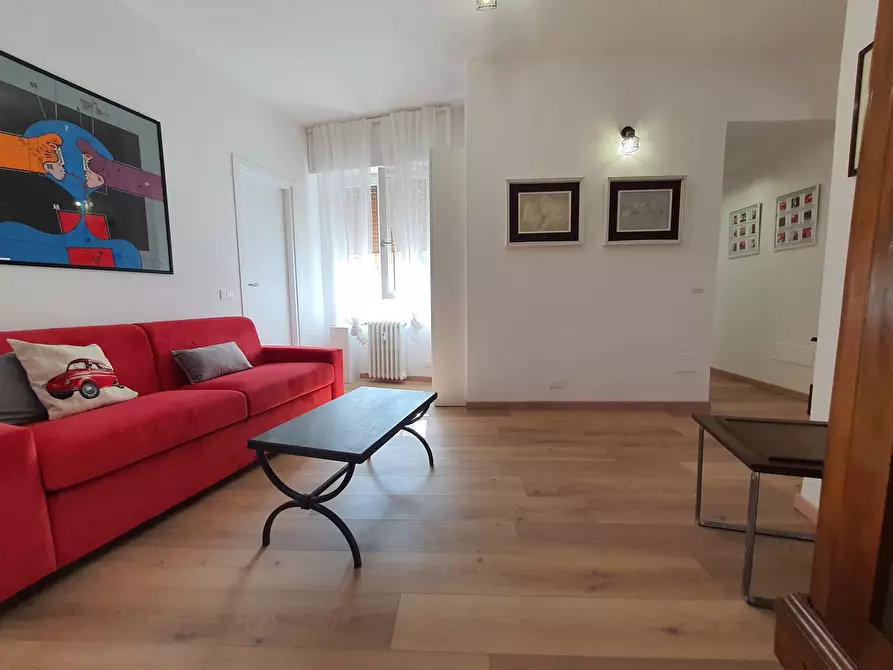 Immagine 14 di Trilocale in vendita  a Rapallo