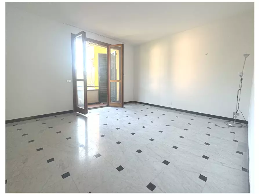 Immagine 7 di Quadrilocale in vendita  a Rapallo