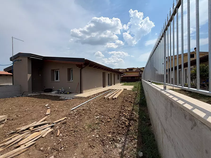 Immagine 4 di Casa bifamiliare in vendita  a Fiano Romano