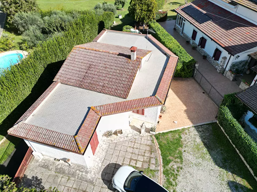 Immagine 2 di Villa in vendita  a Fiano Romano