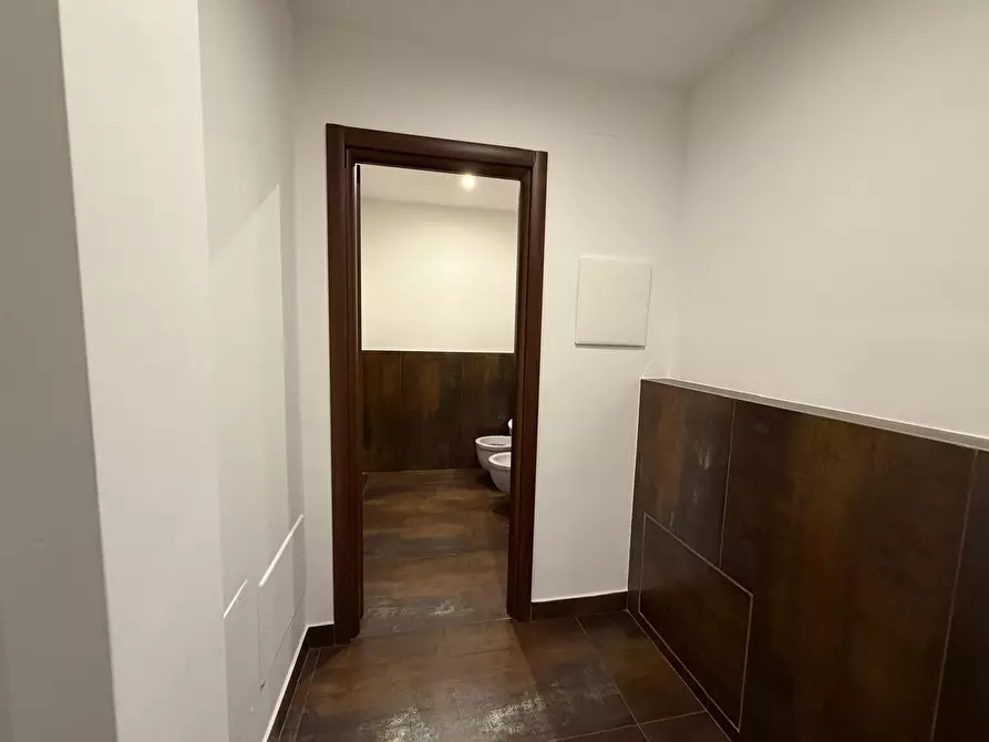 Immagine 21 di Ufficio in affitto  in Via Monte Giberto 133 a Roma