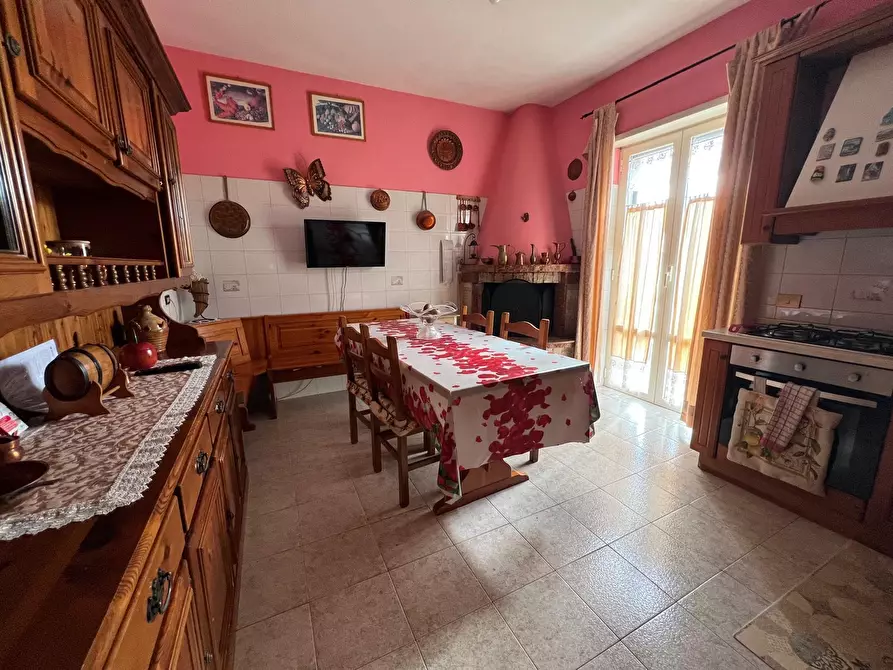 Immagine 6 di Villa in vendita  a Fiano Romano