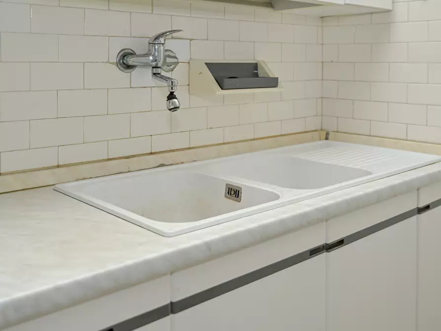 Immagine 44 di Quadrilocale in vendita  in via Rosta 1 bis a Torino