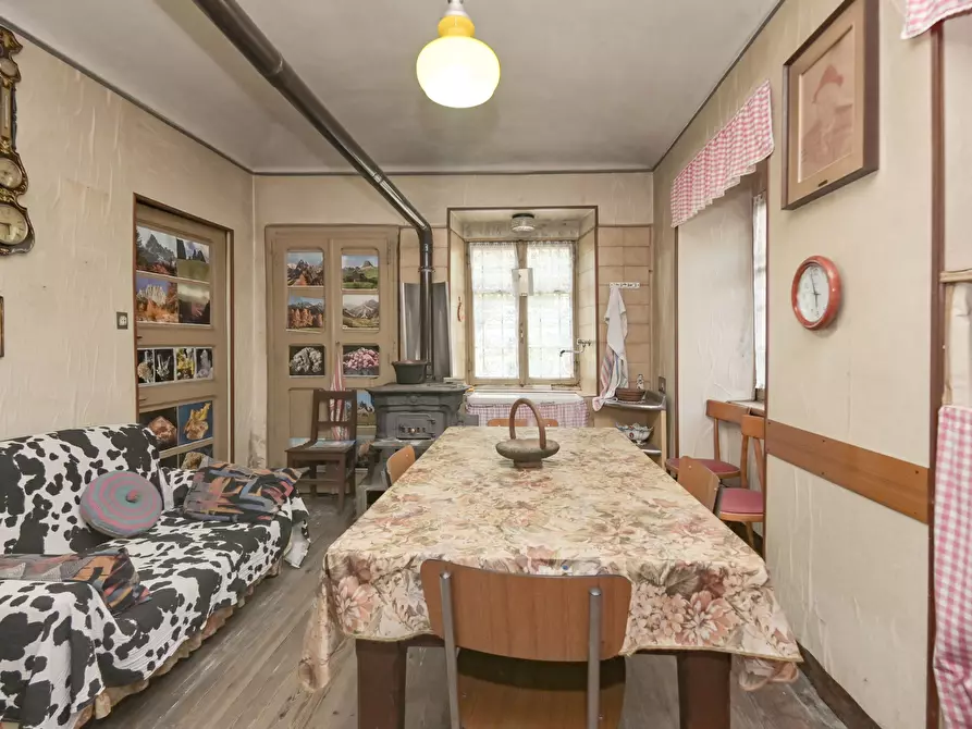 Immagine 27 di Pentalocale in vendita  in via torino 4 a Lemie