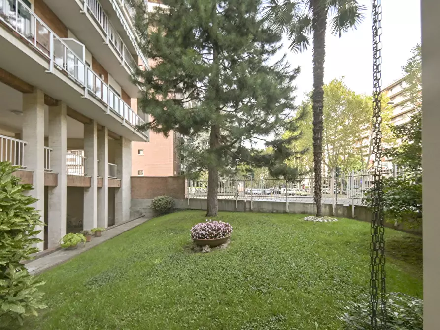 Immagine 5 di Trilocale in vendita  in Corso Monte Cucco 146 a Torino