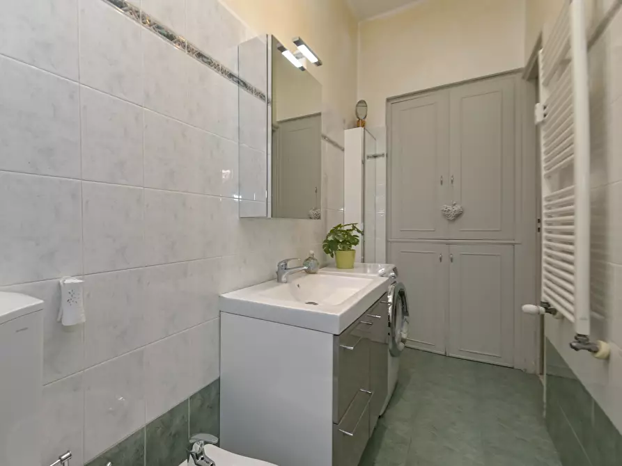 Immagine 39 di Quadrilocale in vendita  in via Livorno 9 a Torino