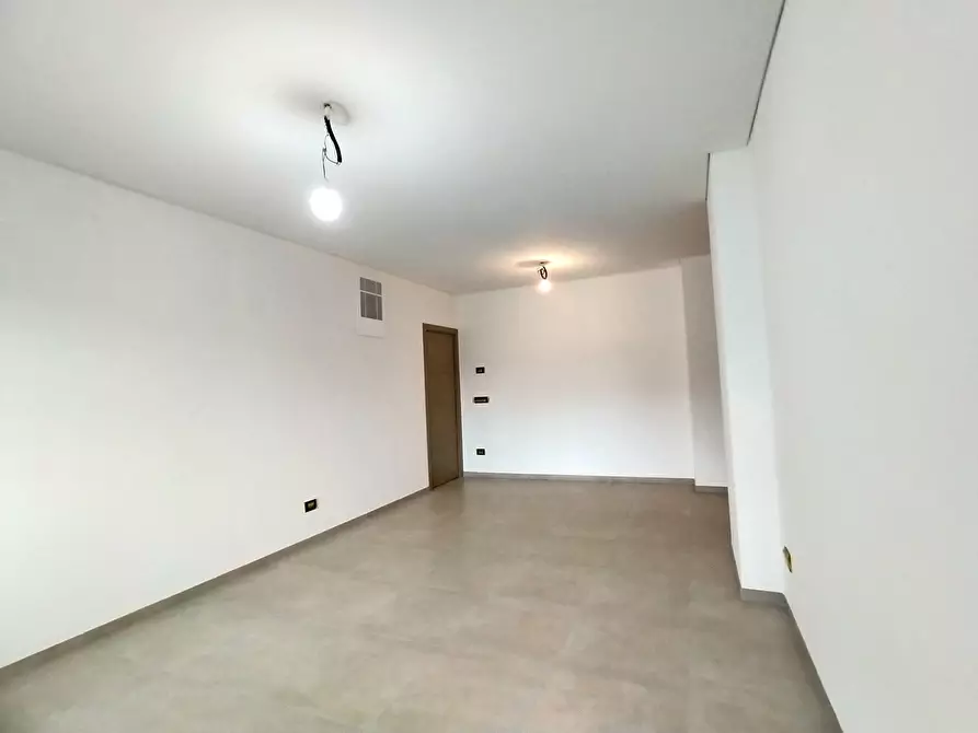 Immagine 9 di Trilocale in vendita  in Via Pietro Cossa 105 a Torino