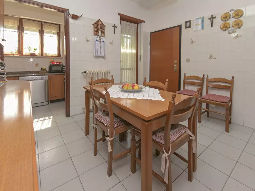 Immagine 25 di Casa bifamiliare in vendita  in Via Settimo 80 a Leini