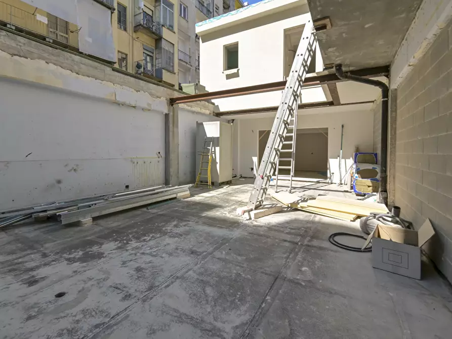 Immagine 1 di Loft/Open space in vendita  in Via Ugo Foscolo 6 a Torino