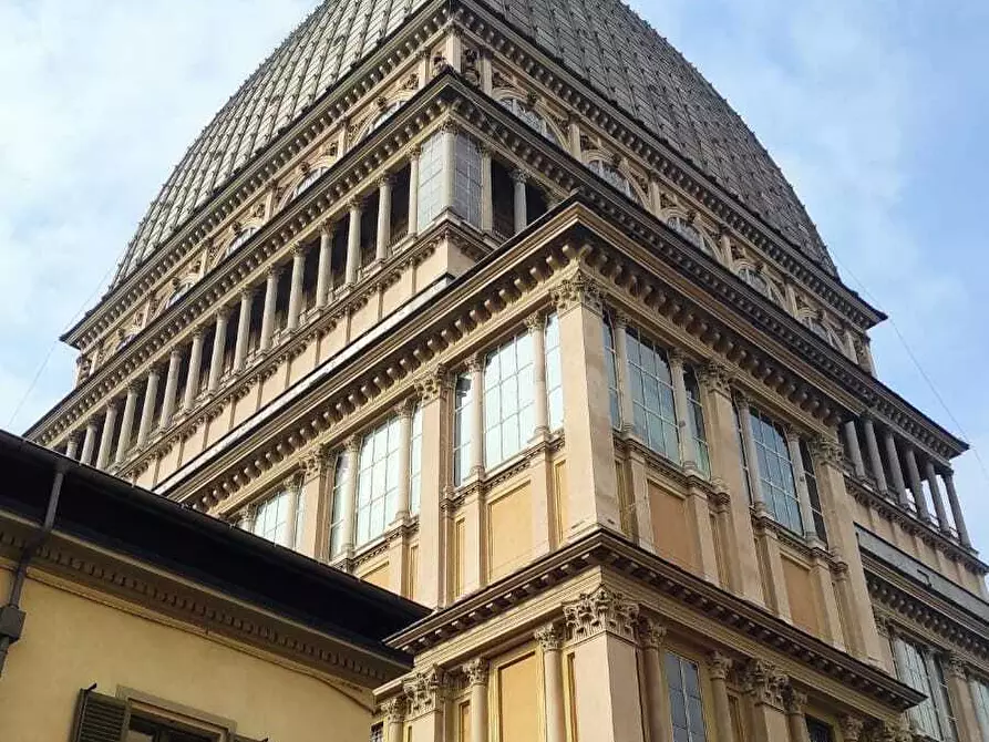 Immagine 15 di Palazzo in vendita  in Via Gaudenzio Ferrari 9 a Torino