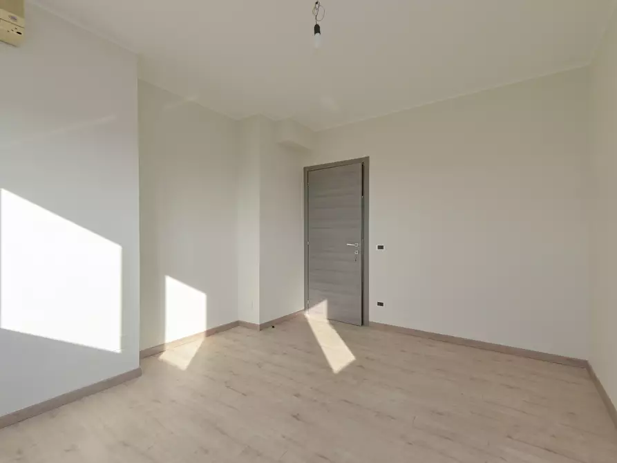 Immagine 34 di Quadrilocale in affitto  in Via Pietro Cossa 293/40 a Torino