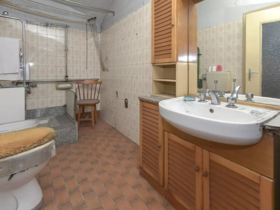 Immagine 22 di Porzione di casa in vendita  in via salvatore mura 18 a Front